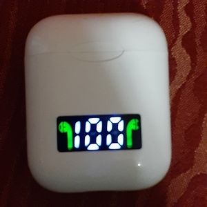 WIRELESS BLUE TOOTH EARBUDS DIGITAL DISPLAY CHARGING